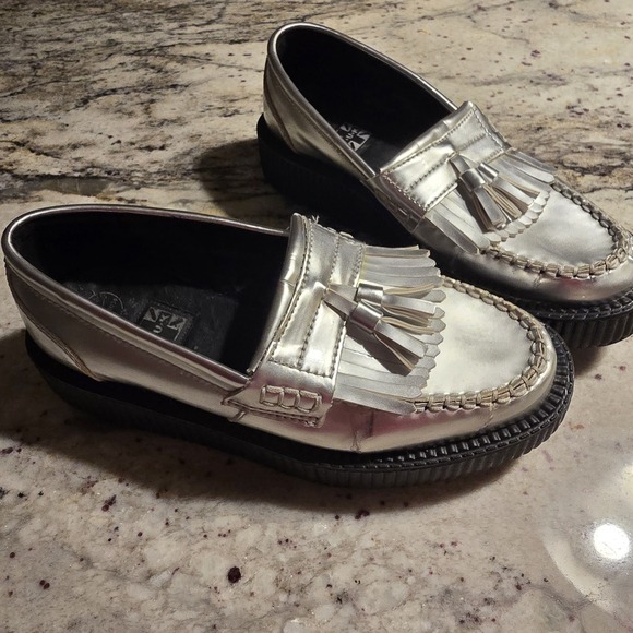 Silver TUK lug Womens Loafers - Picture 2 of 4